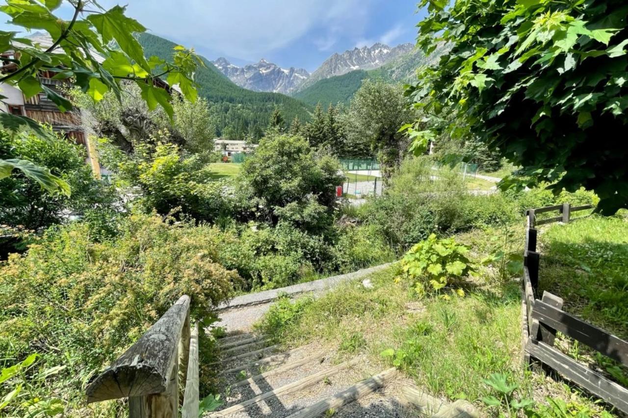 30 M Next To Les Grands Bains Le Monetier-les-Bains